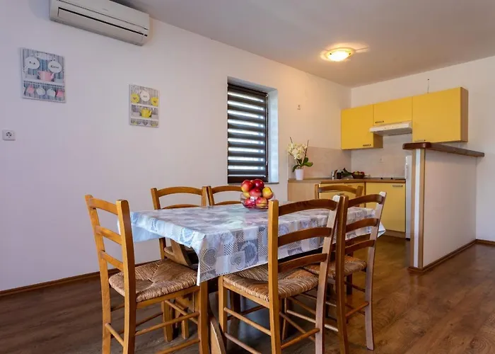 Sersic Casa de hóspedes Malinska